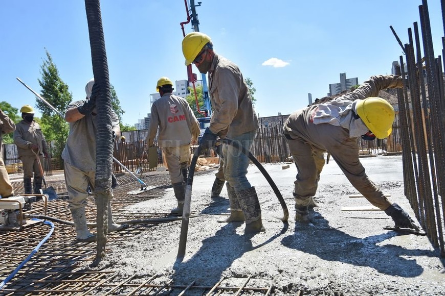 En noviembre la actividad industrial creció 4 5 y la construcción 6 2