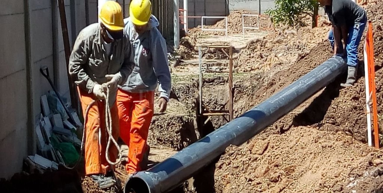 Licitar N La Obra Para Abastecer De Agua Potable A Tres Barrios De