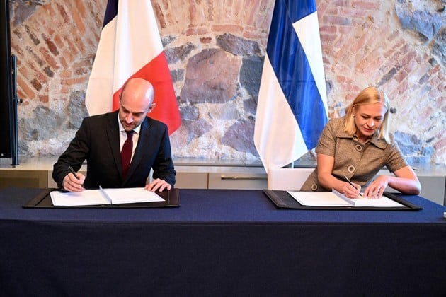 Finlandia se incorpora al esquema francés de disuasión nuclear