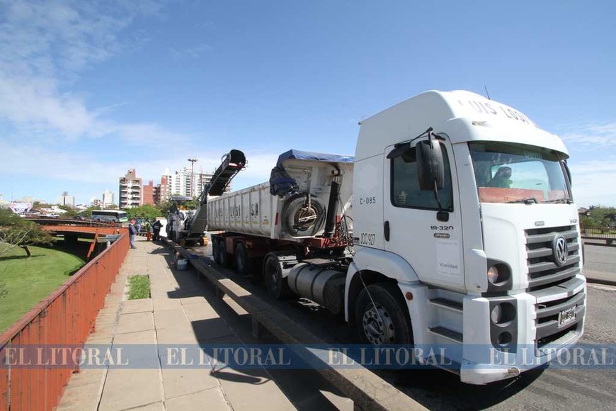 Plan de bacheo en la autovia 168