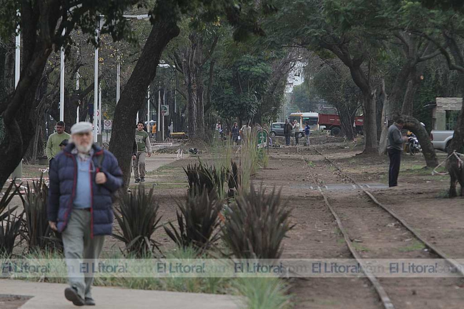 El intendente José Corral anunció que para fines de julio ya podría operar el tren urbano