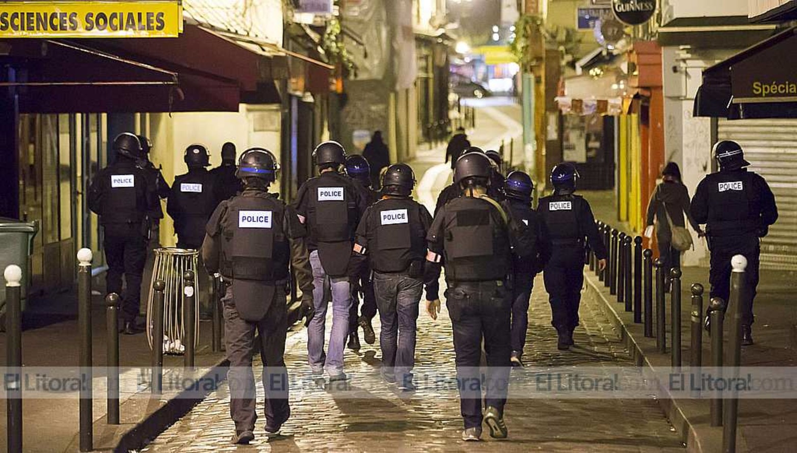 Operativo especial en las calles de París.