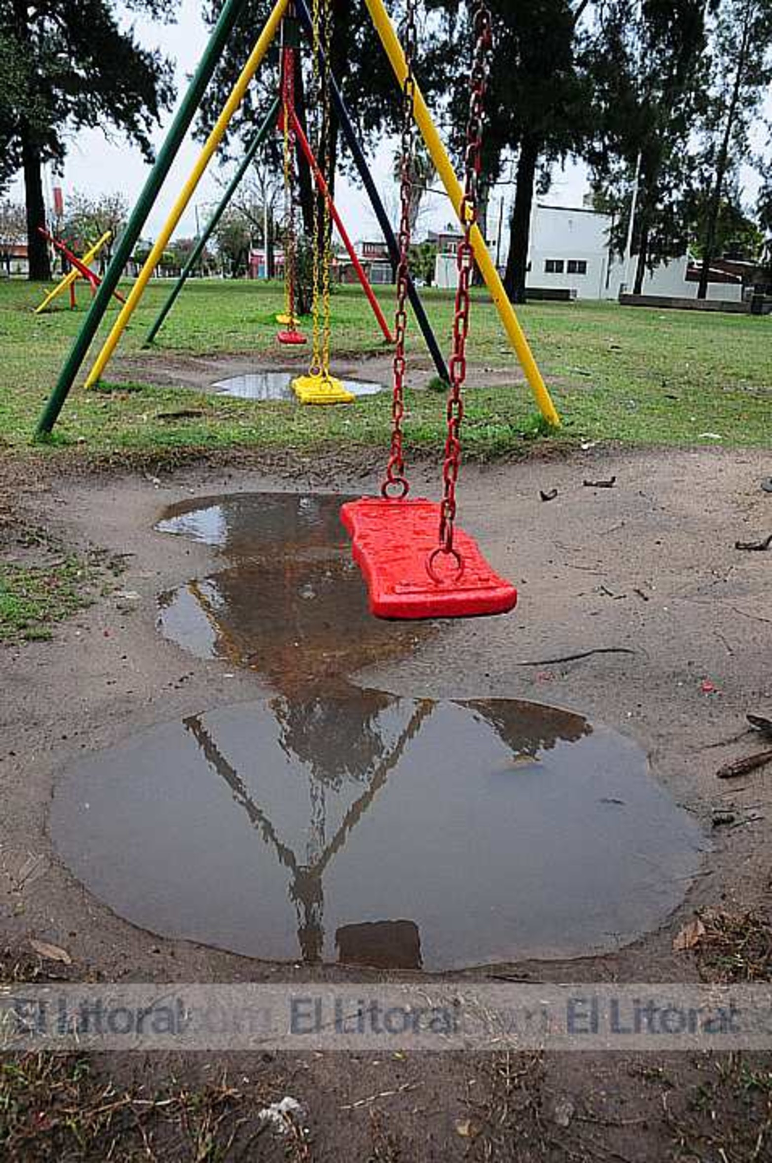 Una menos. En la línea de hamacas de la plaza Escalante hay un espacio vacío.