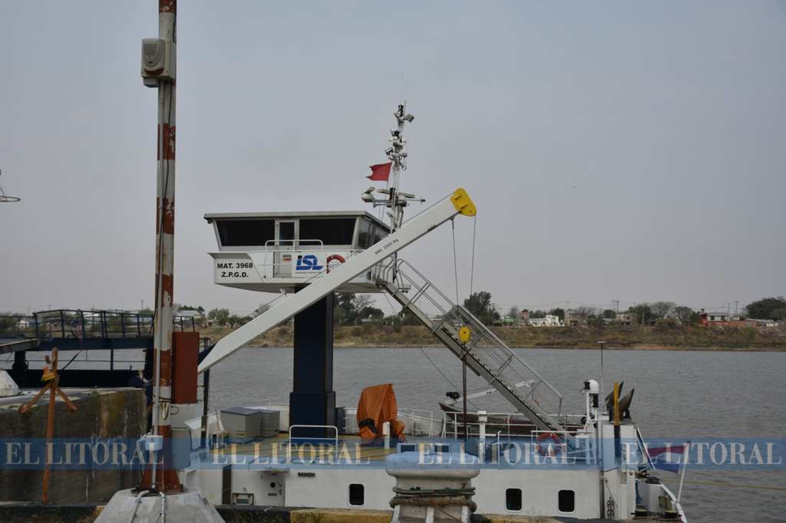 Media docena de barcos con granos de maíz salieron del Puerto de Santa Fe con destino a Montevideo en estos dos últimos meses.