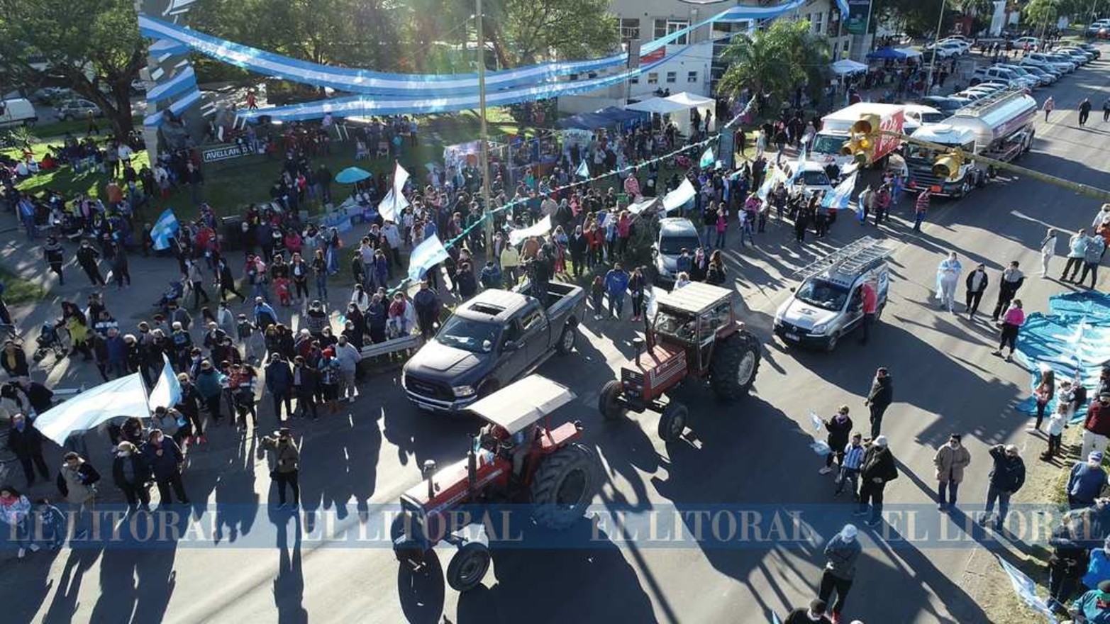 En Avellaneda sobre la Ruta 11 se concentró quienes están en contra de la expropiación del Gobierno Nacional a la empresa Vicentin.