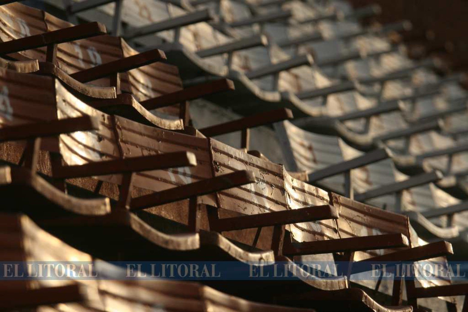 29 de agosto de 2009. Una reliquia la foto. Las butacas de chapas fueron reemplazadas por material de plástico.