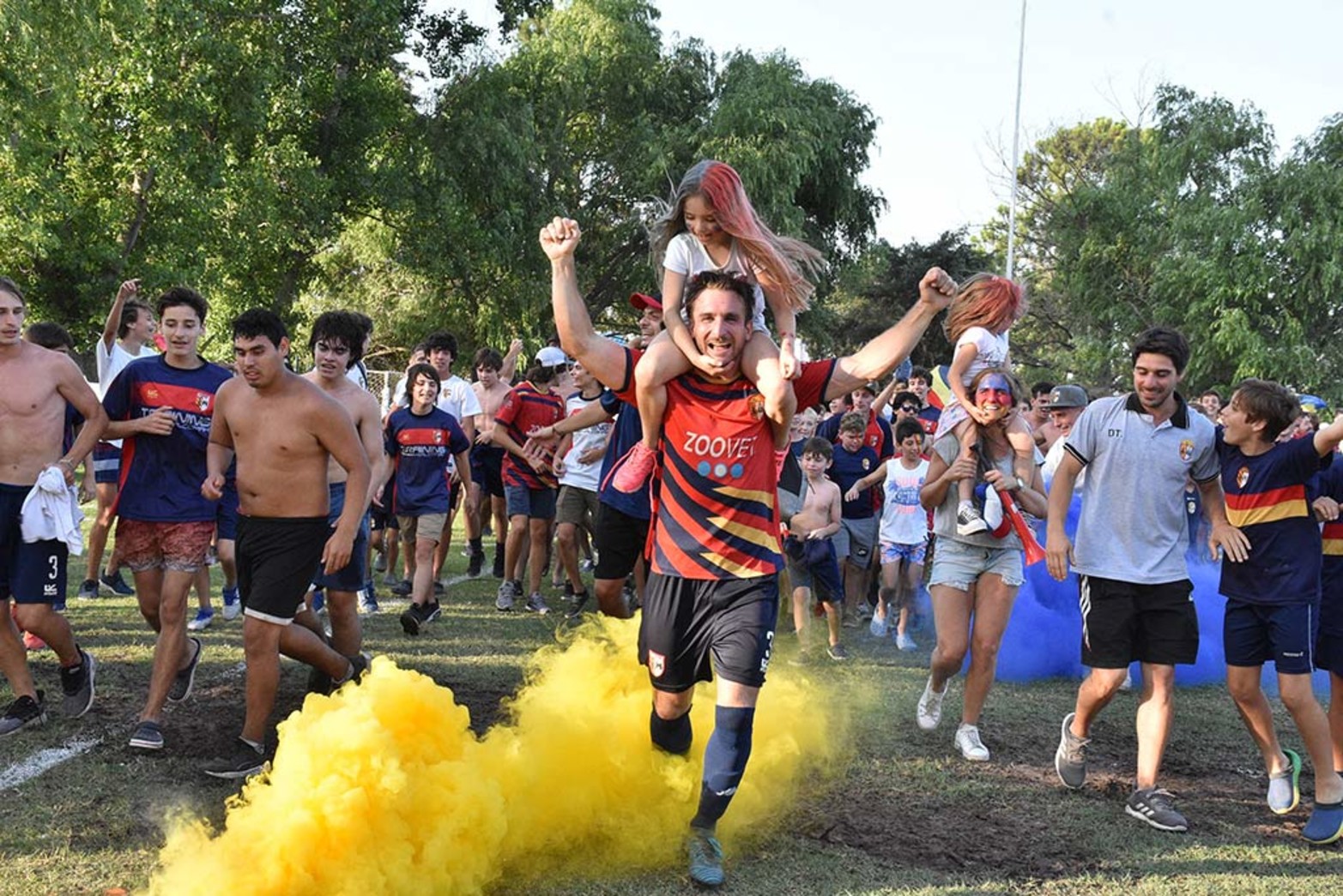 Ateneo se consagró campeón de la Liga Santafesina de Fútbol. Por primera vez el colegial llegó a lo más alto.