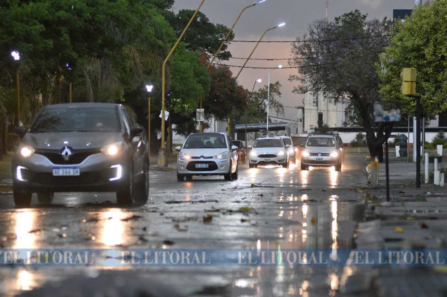 El frente de tormenta de ayer a la tarde. La escasez de agua de lluvia viene desde mayo de este año.