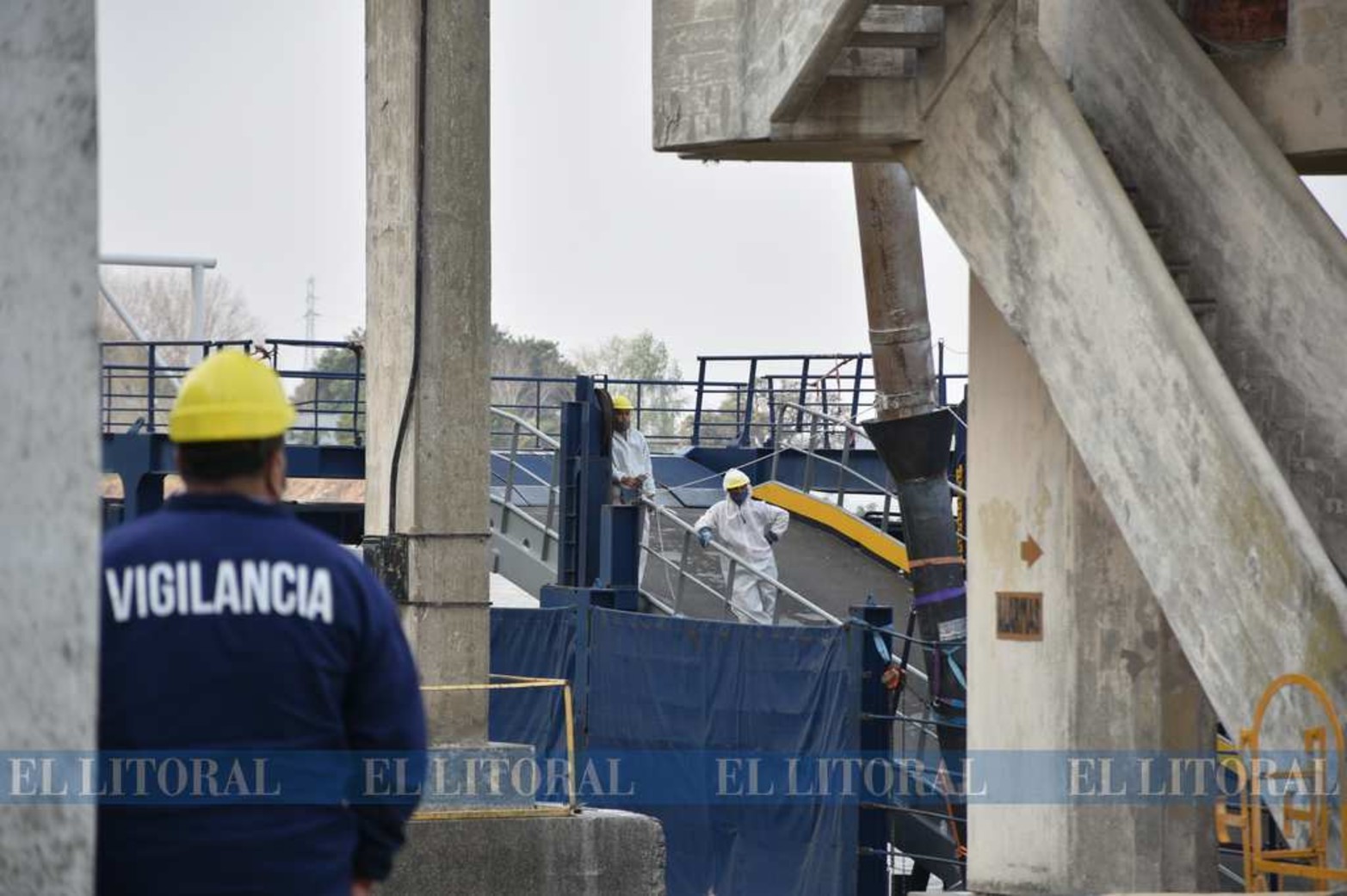 Media docena de barcos con granos de maíz salieron del Puerto de Santa Fe con destino a Montevideo en estos dos últimos meses.