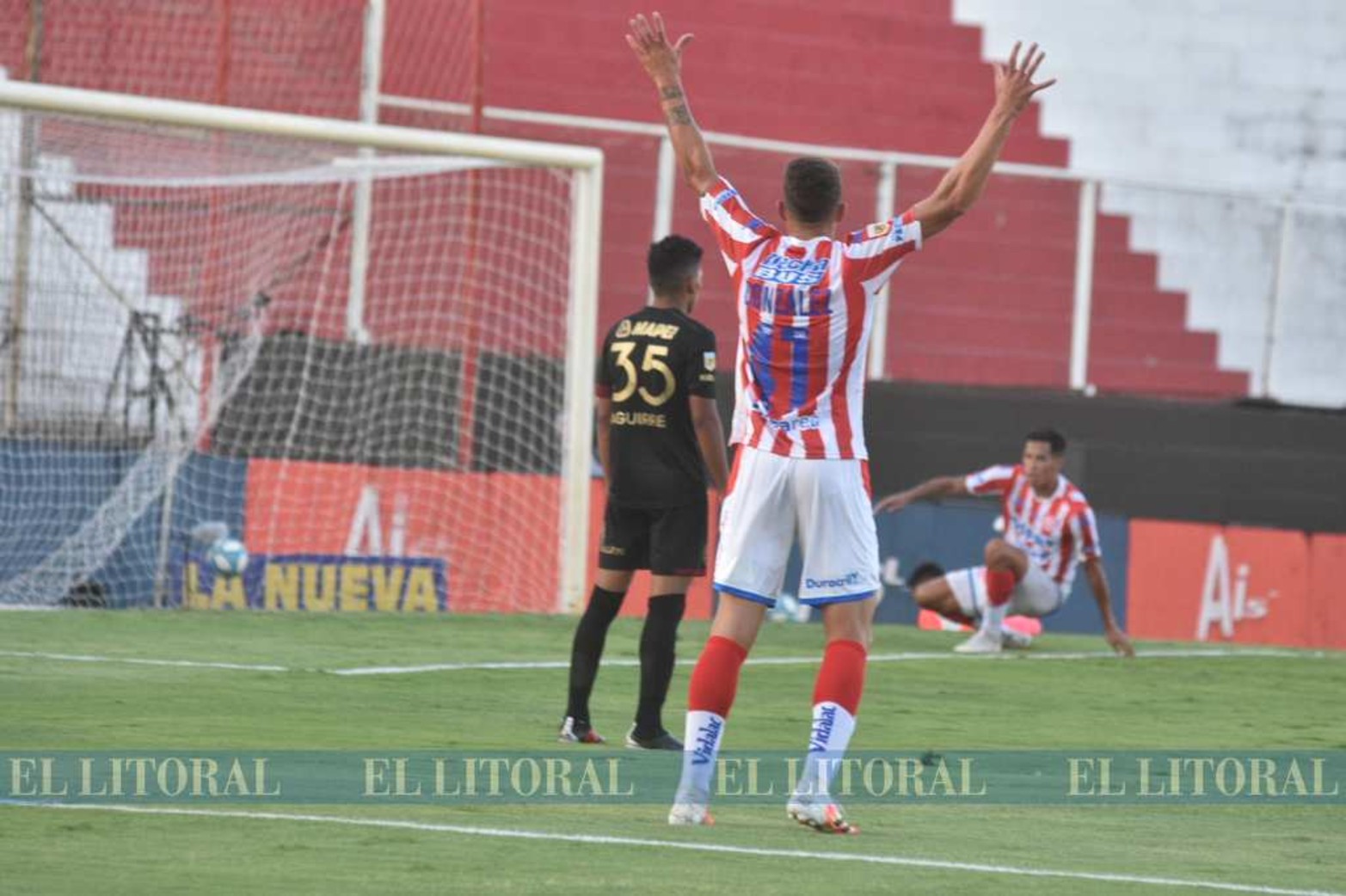 Unión y Lanús por la zona complementaria jugaron por la Copa Diego Maradona.