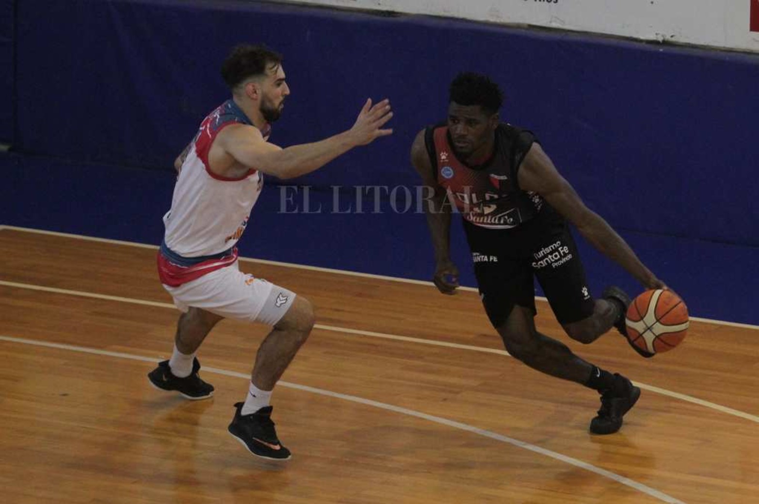 Colón perdió 70 a 61. En la segunda fecha de la tercera edición del sistema de burbujas que implementó el básquetbol argentino. La sede es en Paraná.