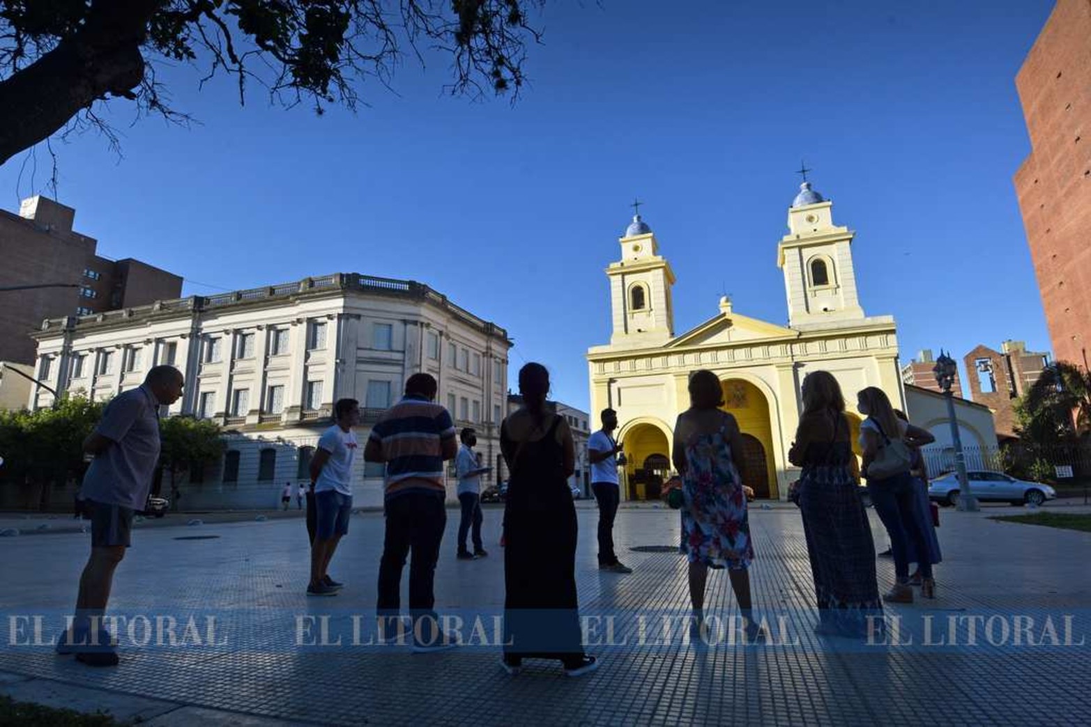 Cómo era la Plaza de Mayo a mediados del 1600, el cuadro de la Virgen que "sudó", la incógnita por el número de la habitación donde se alojó Jorge Bergoglio en el Colegio Inmaculada. Una recorrida por el casco histórico y la Manzana Jesuítica que desanda a una capital llena de misterios.