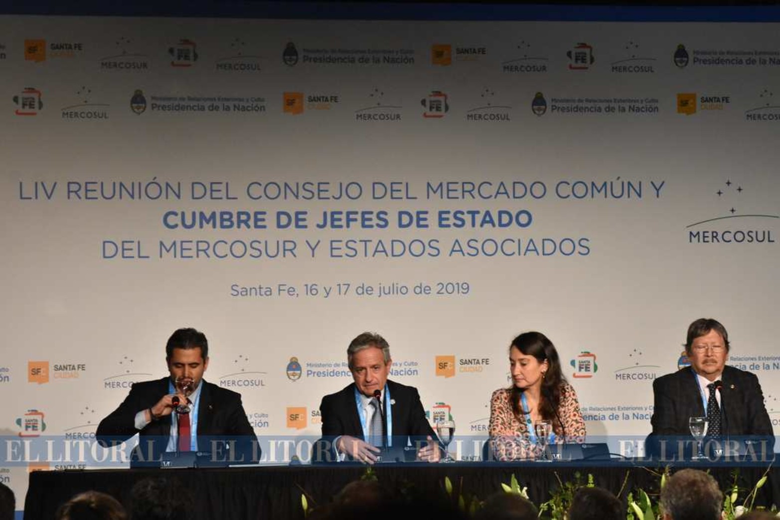 Andrés Ibarra, Ministro de Modernización de la Nación, anunciando que no se cobrará mas el roaming entre los países que integran el Mercosur. No está funcionando a la fecha.