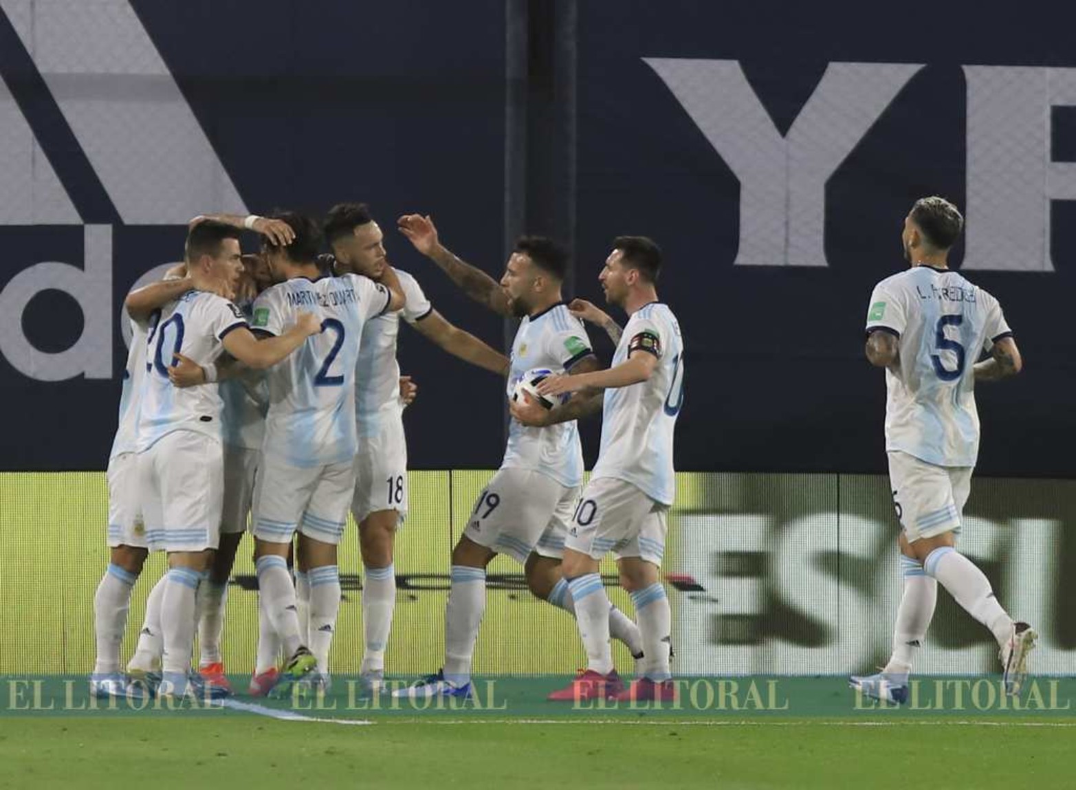 El festejo Argentino, con el gol del empate.