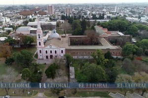 ELLITORAL_GALL_72188 |  Fernando Nicola Convento de la Gloria en San Lorenzo