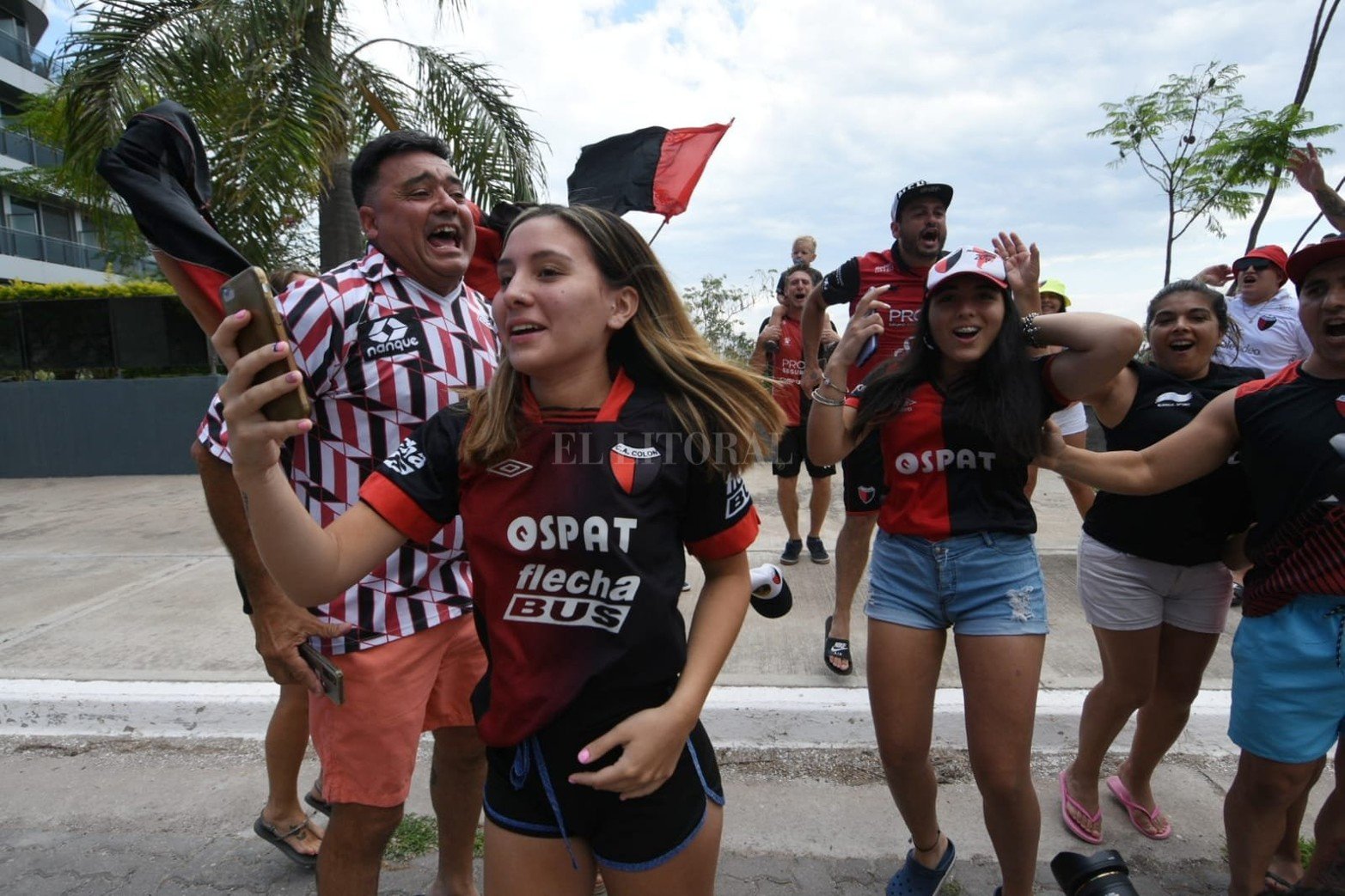 Colón arribó a Santiago del Estero para disputar la final del Trofeo de Campeones. Los sabaleros se alojan en Termas de Río Hondo.