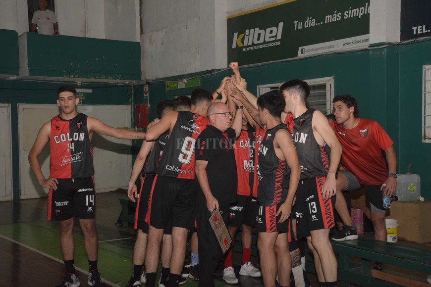 Almagro campeón U19 basquet
