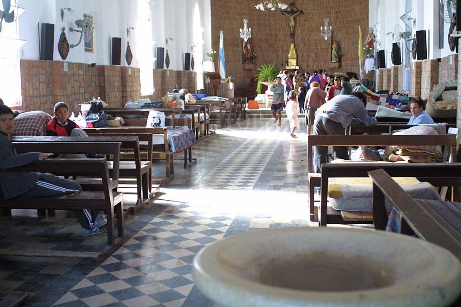 La iglesia San Miguel de Arcángel fue unos de los tantos centros de evacuados.