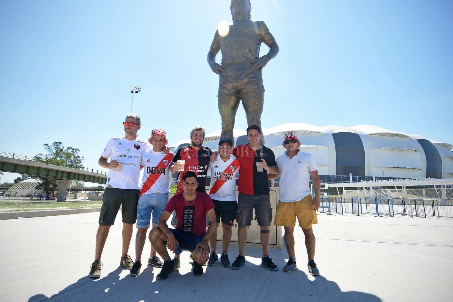 Los hinchas de Colón hacen historia viviendo otra final. Esta vez por el Trofeo de Campeón en Santiago del Estero.