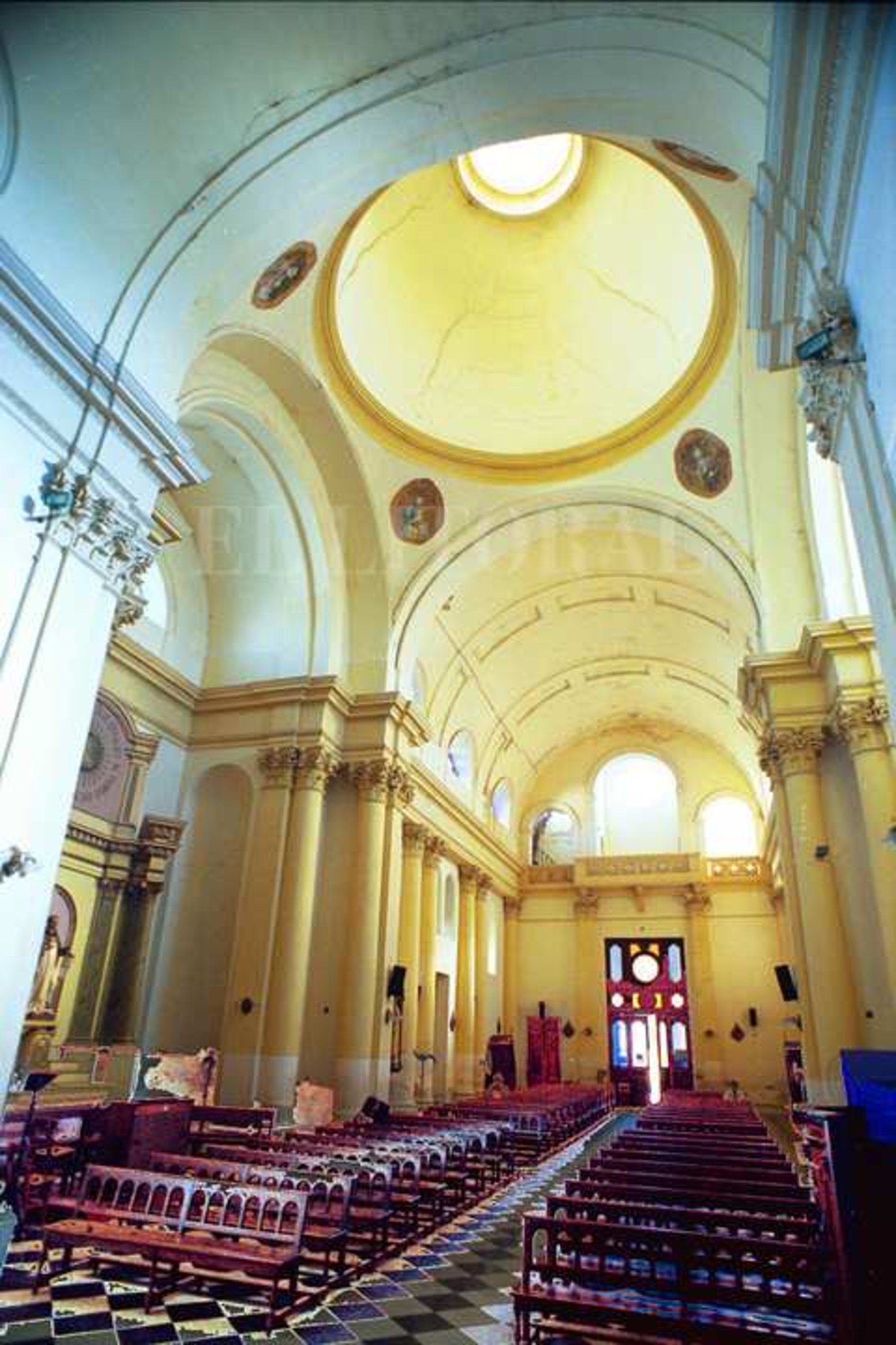 El templo en su interior.