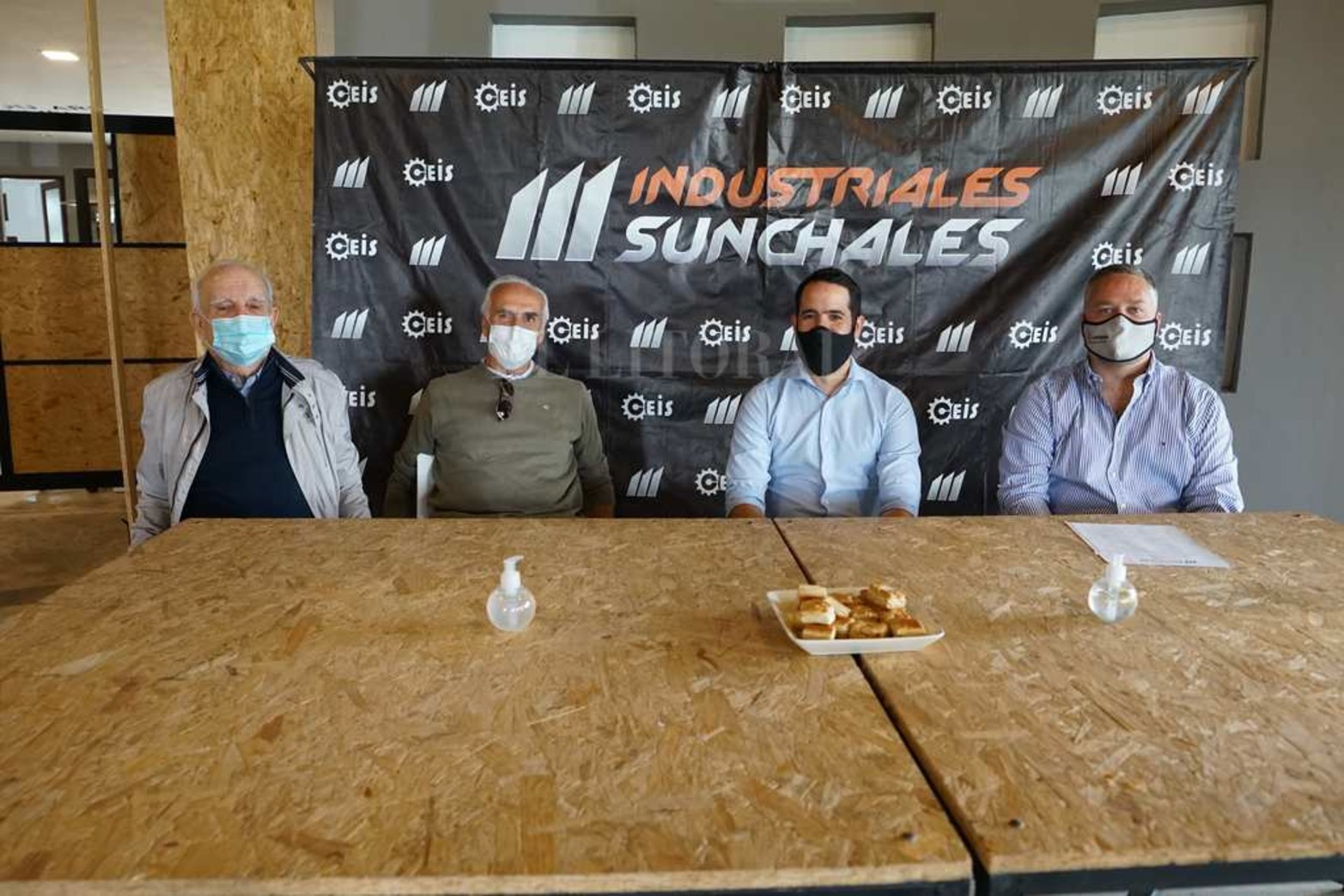 La mesa de los industriales de Sunchales: de izquierda a derecha, Juan Carlos Lattanzi, Alfonso Foglia Federico Crippa y Esteban Taborda