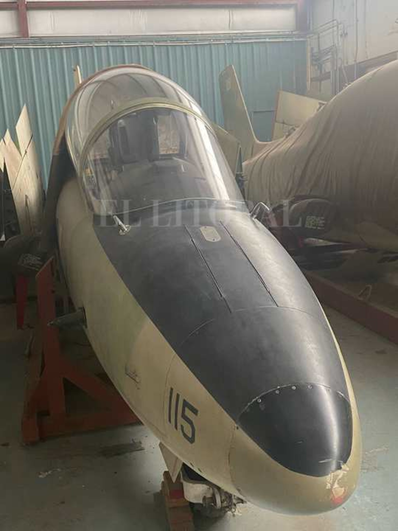 El sunchalense Owen Guillermo Crippa manipuló el Jet Caza Aermacchi MB 339 protagonizó una de las misiones más espectaculares durante la guerra de Malvinas está a punto de ser recuperado y repatriado desde EE. UU para su restauración y exhibición en el Museo de la Aviación Naval de Bahía Blanca.