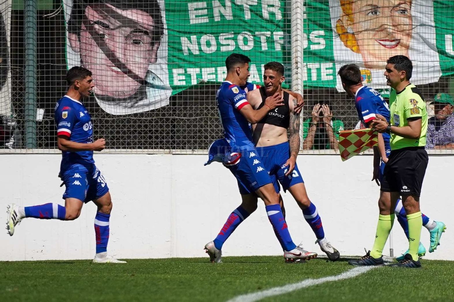 Unión ganó 4 a 3 a Sarmiento de Junín y sigue sumando puntos y soñando con entrar a la copa Sudamericana.