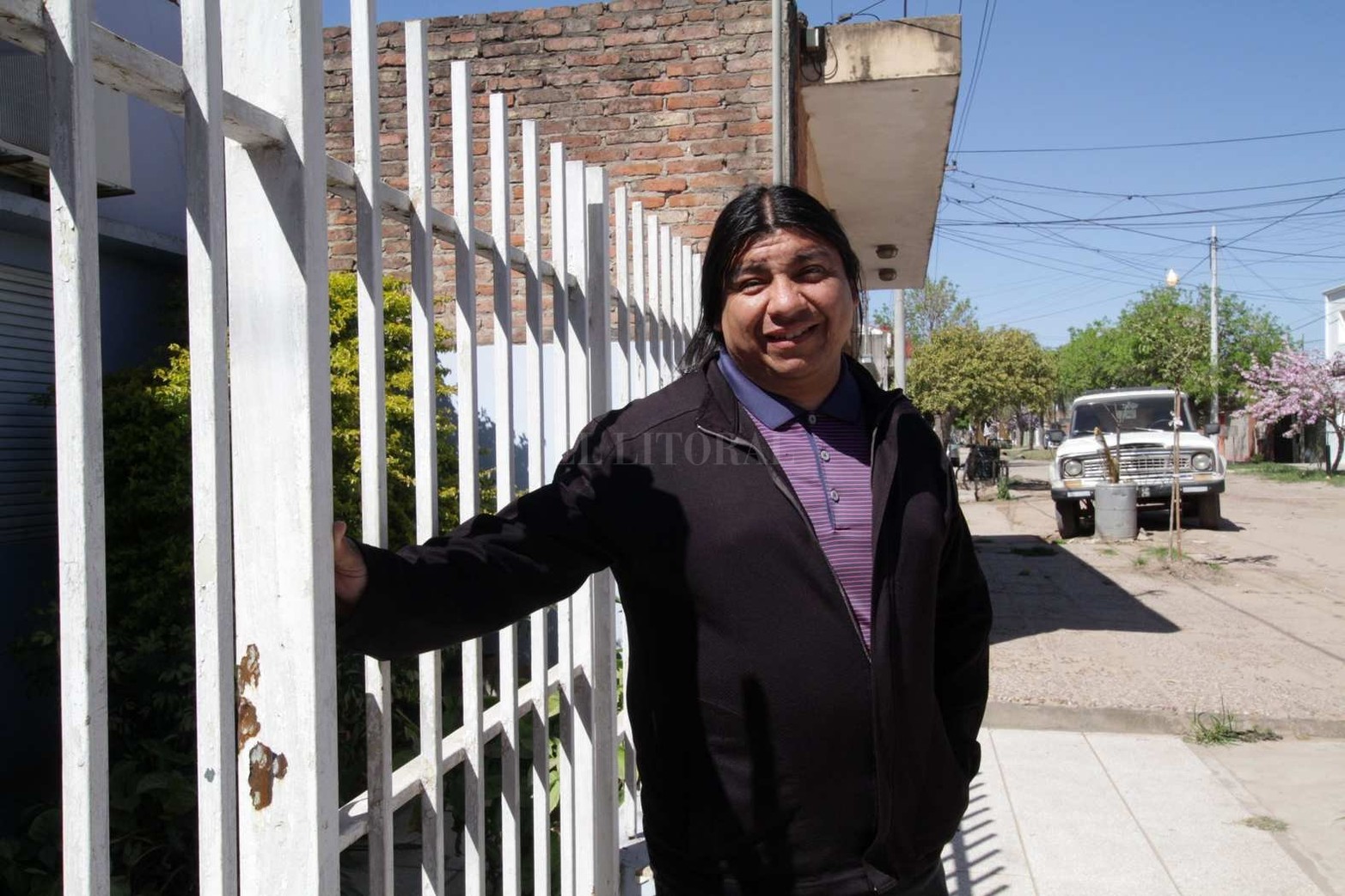 Gran artista. Sergio Zerdá es músico y uno de los vecinos más queridos del barrio por su carisma. En cuarentena brindo talleres gratuitos de manera virtual.