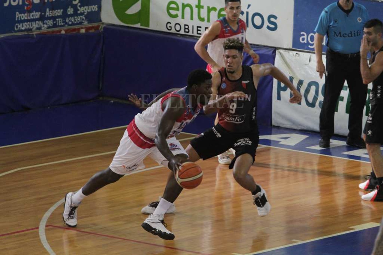 Colón perdió 70 a 61. En la segunda fecha de la tercera edición del sistema de burbujas que implementó el básquetbol argentino. La sede es en Paraná.