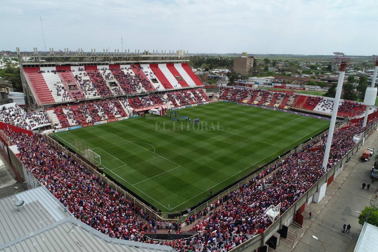 Desde la cámara del drone de El Litoral, así fue el regreso de los hinchas de Unión en la fecha 15 del torneo que enfrentó a Platense.