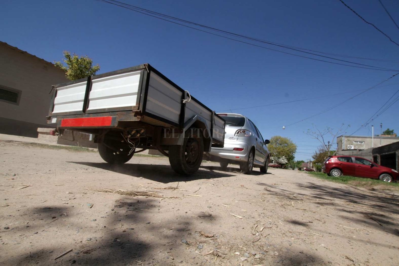 En pleno siglo XXI, calles de tierra y zanjas a cielo abierto caracterizan a esta jurisdicción del norte de la ciudad. La mayoría de las calles de barrio Transporte son de tierra. En períodos de abundantes lluvias se vuelven intransitables.