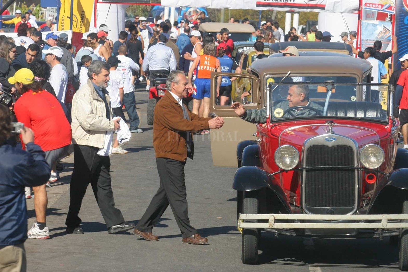 21 de septiembre de 2009. En la maratón Padre Gasparotto junto a intendente Mario Barletta.