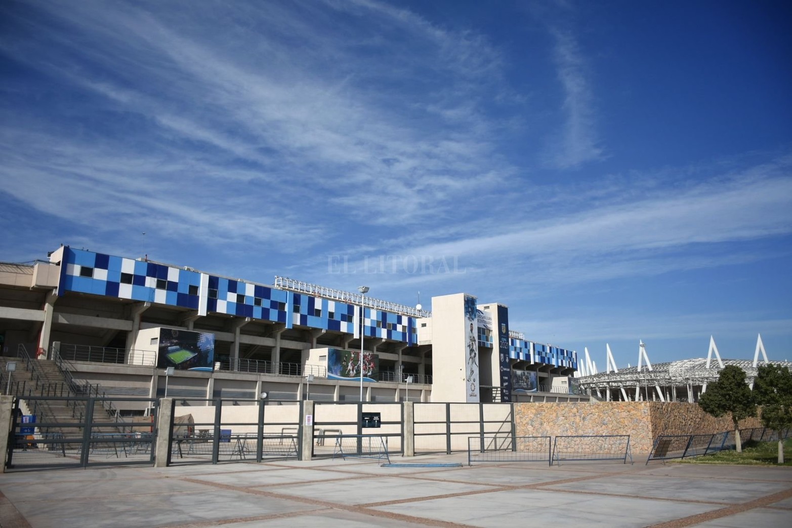 El San Juan del Bicentenario es un moderno estadio de fútbol que fue inaugurado en 2011. Cuenta con capacidad para más de 25000 espectadores.