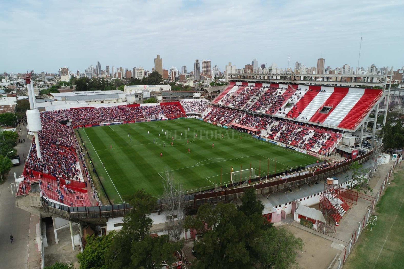 Desde la cámara del drone de El Litoral, así fue el regreso de los hinchas de Unión en la fecha 15 del torneo que enfrentó a Platense.