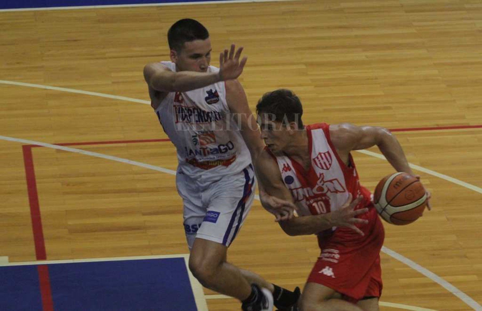 Por la segunda jornada de la Conferencia Norte disputada en la cancha de Echagüe en la ciudad de Paraná, Unión derrotó a Independiente 81 a 66 y volvió a ganar luego de haber perdido en la primera fecha.