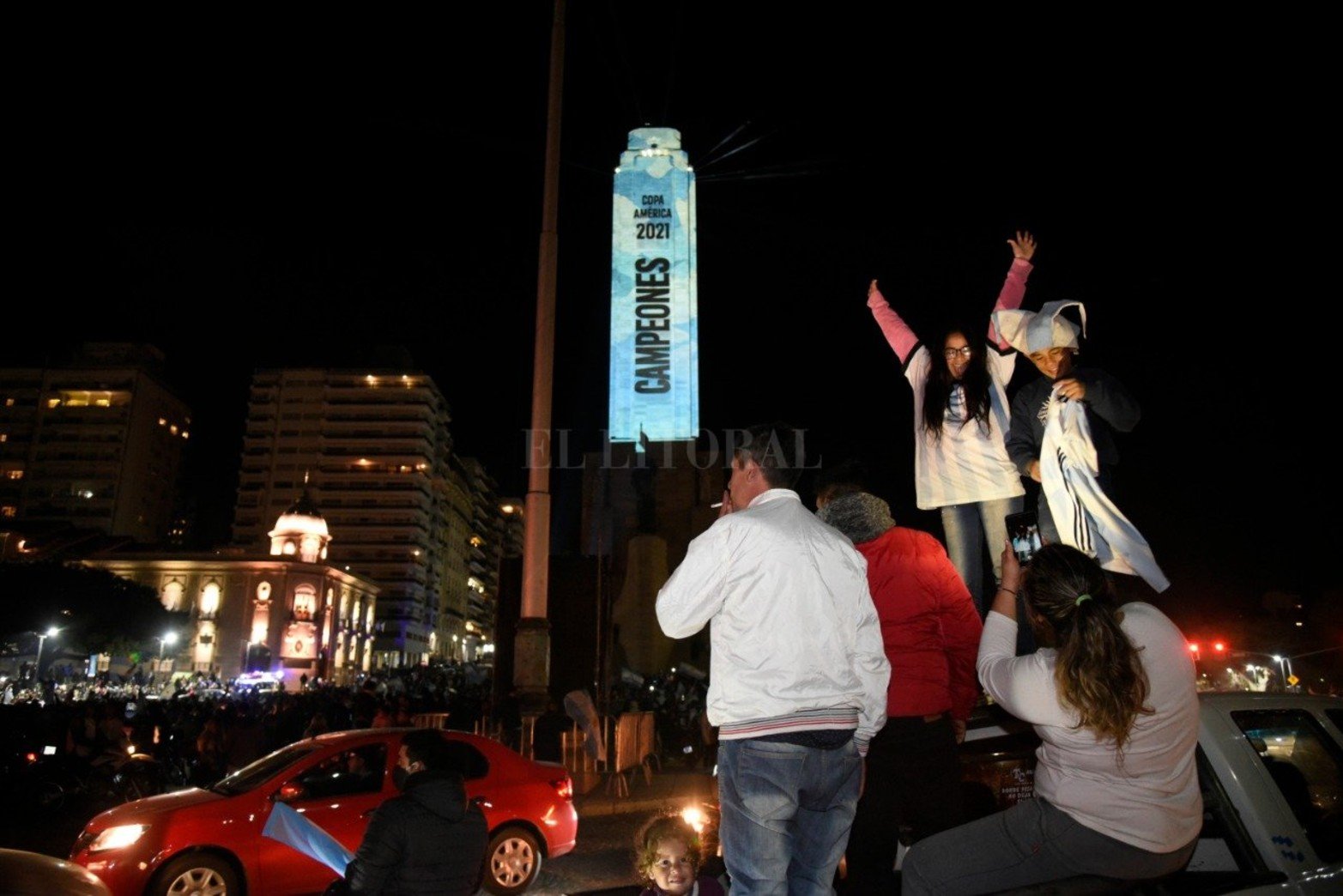 En Rosario, en el monumento a la Bandera.