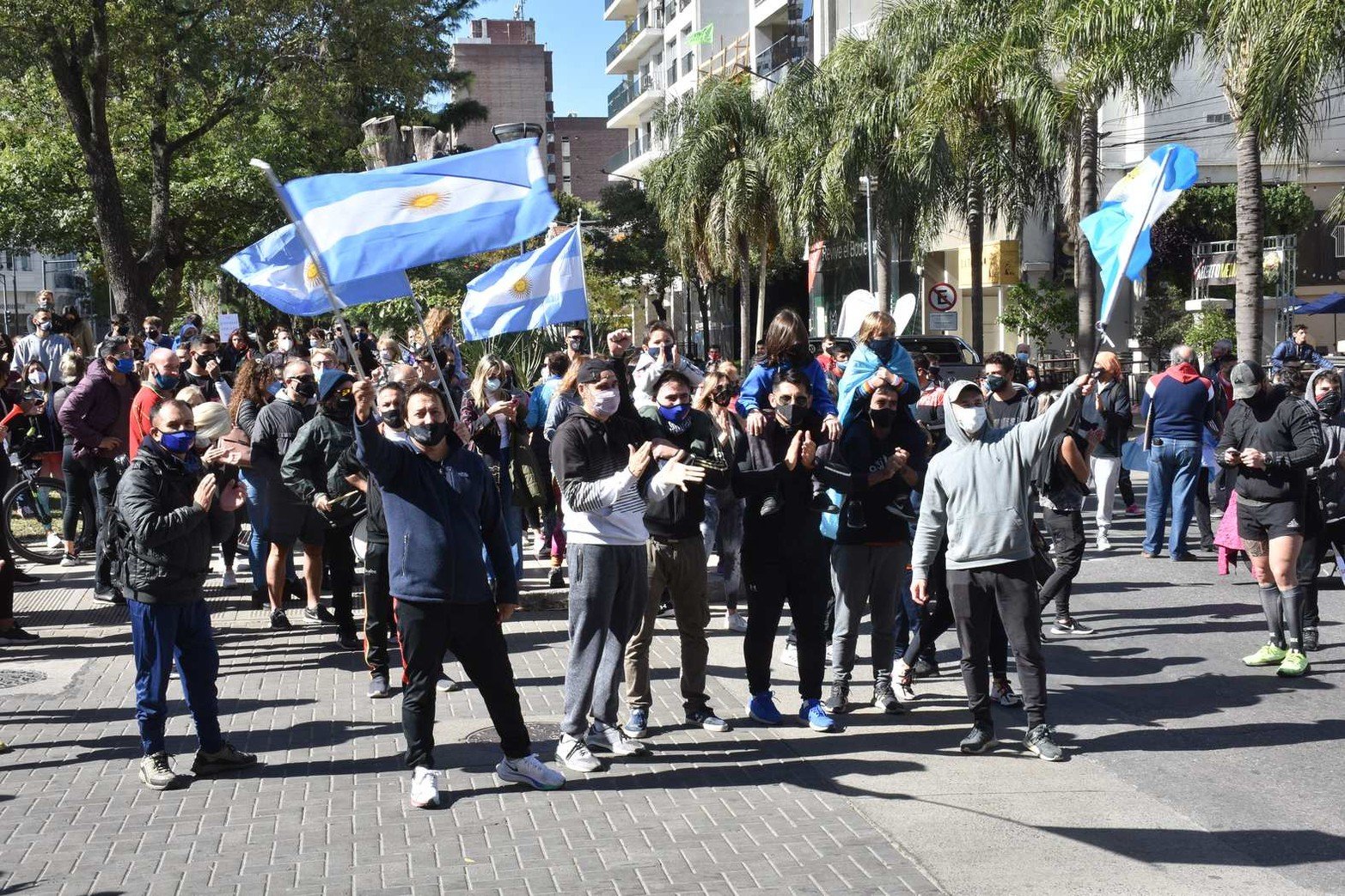 Los dueños de gimnasios piden poder abrir. Argumentan que  son parte de la solución y que hacer actividad física es salud.