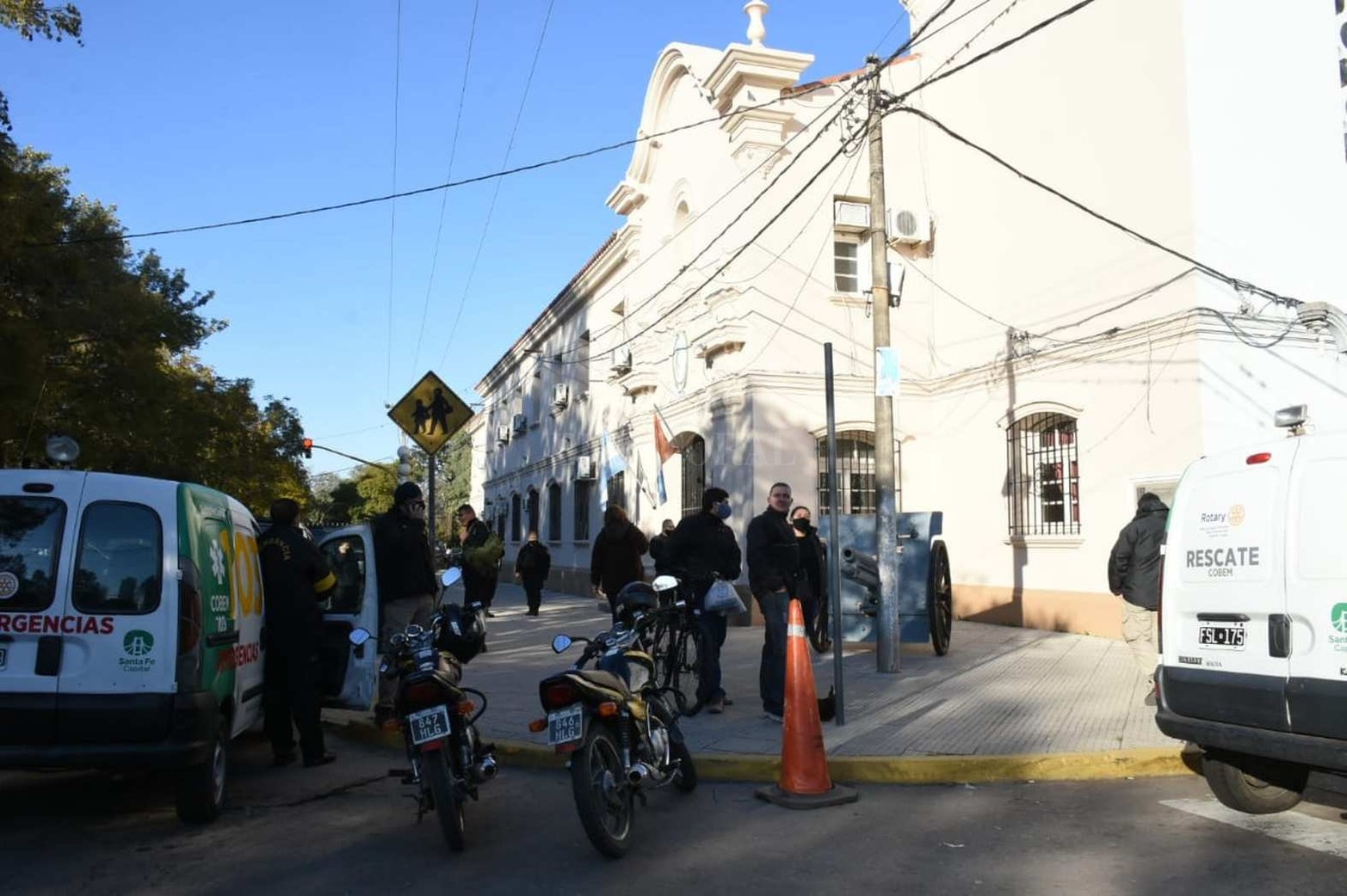 El edificio de la Jefatura de policía (allí funciona la Unidad Regional I) está ubicada en Urquiza al 100.