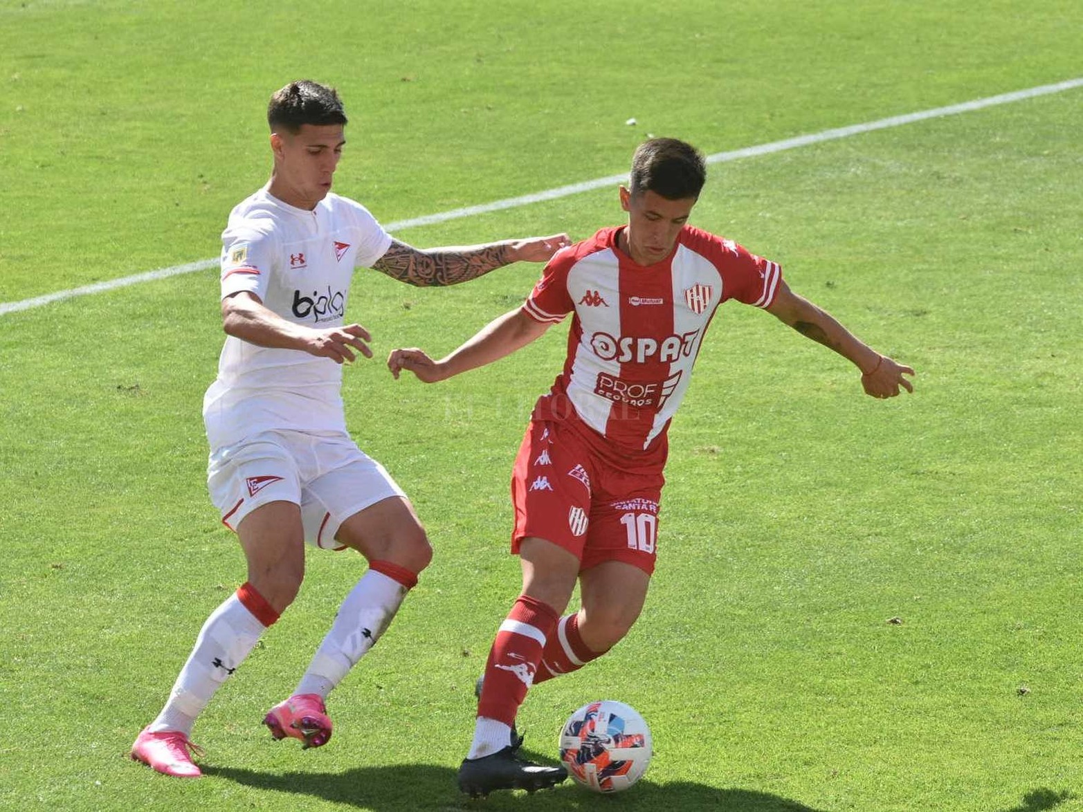 Por una nueva fecha del torneo local el equipo de Azconzábal cayó por 2 a 0 ante el Pincha. Los goles, ambos en el primer tiempo, fueron de Manuel Castro y Gustavo Del Prete.