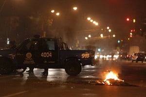 ELLITORAL_24523 |  Pablo Aguirre El corte de anoche en Aristóbulo del Valle, con quema de cubiertas y enojo de los vecinos