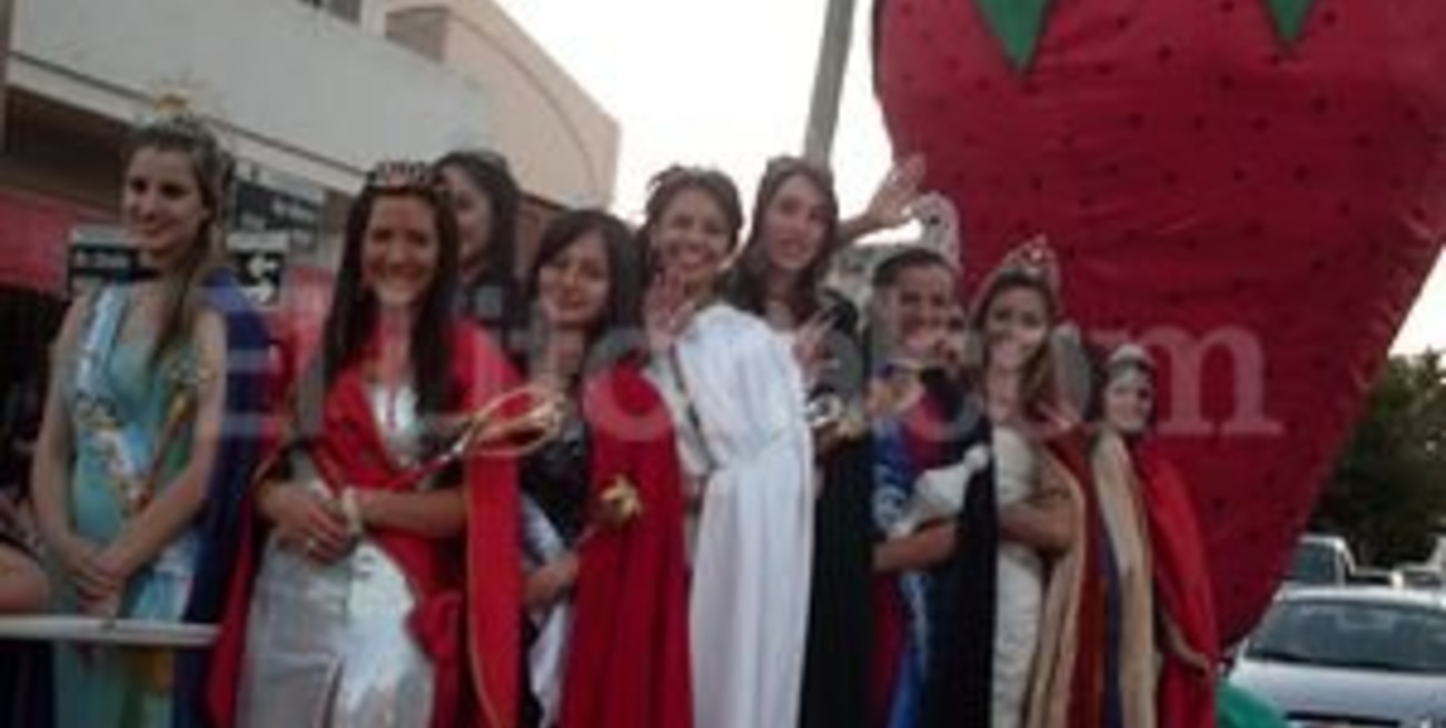 La Fiesta Nacional De La Frutilla Se Desarrolla A Pleno En Coronda - El ...