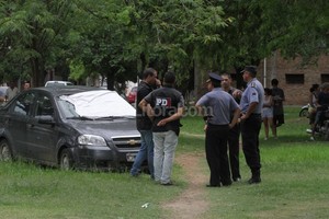 ELLITORAL_142524 |  Mauricio Garín En el lugar del ataque la policía secuestró vainas servidas de calibre 9 mm.
