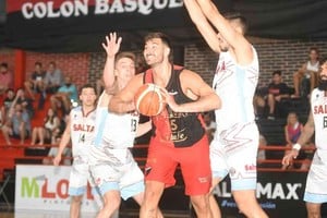 ELLITORAL_436658 |  Manuel Fabatía En un partido muy parejo, el triunfo fue para el equipo visitante.