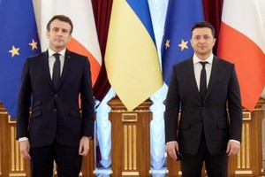 ELLITORAL_436000 |  Gentileza Reunión clave en Kiev. Emmanuel Macron y su par ucraniano, Volodomir Zelenski.