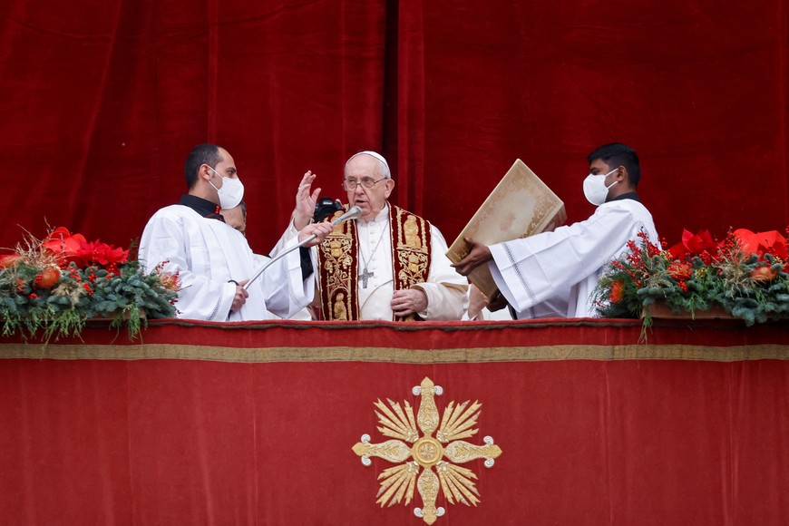 ELLITORAL_426831 |  Reuters. Francisco en el Vaticano durante la misa de Navidad.