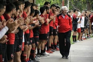 ELLITORAL_304638 |  Archivo Leyenda viviente. A los 85 años recién cumplidos, y con toda su experiencia y sabiduría a cuestas, Griffa disfruta del nuevo desafío que le ha propuesto su querido Newell?s.