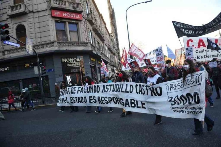 ELLITORAL_320774 |  Gentileza Marcha por Facundo Astudillo Castro hacia la casa de la provincia de Buenos Aires.