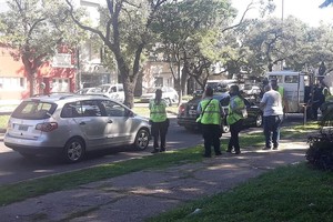 ELLITORAL_365749 |  Agencia Días atrás, se retuvieron dos vehículos que operaban con la aplicación Maxim en la puerta del ex Botánico -en Aristóbulo del Valle al 4700-, con apoyo de efectivos de la Comisaría 11°, indicaron fuentes municipales.