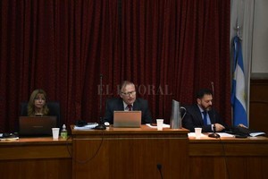 ELLITORAL_338253 |  Flavio Raina El veredicto fue leídos este martes por el presidente del tribunal, Sergio Carraro, tras deliberar junto a sus pares Rosana Carrara y Rodolfo Mingarini.