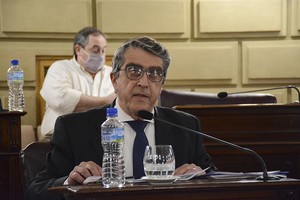 ELLITORAL_391001 |  Prensa Senado Santa Fe Armando Traferri se enfrentará otra vez al gobernador, esta vez en las urnas.